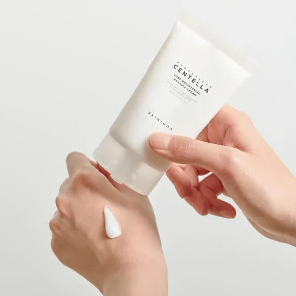 skin1004-madagascar-centella-tone-brightening-capsule-cream-75m-37793803436278_600x